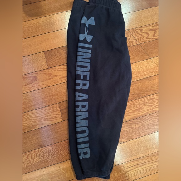 Under Armour Women’s Size M Navy Blue Joggers Big Logo Leg Good Condition - Picture 4 of 4